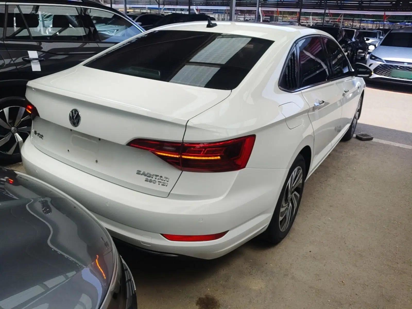 Volkswagen Sagitar 2021 280TSI DSG Excellence Edition — миниатюра 6
