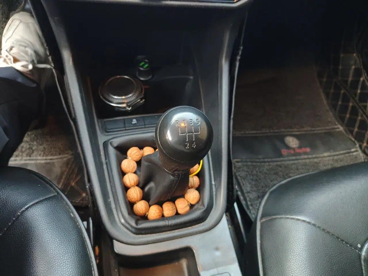 Volkswagen Santana 2021 1.5L Manual Fashion Edition — миниатюра 14