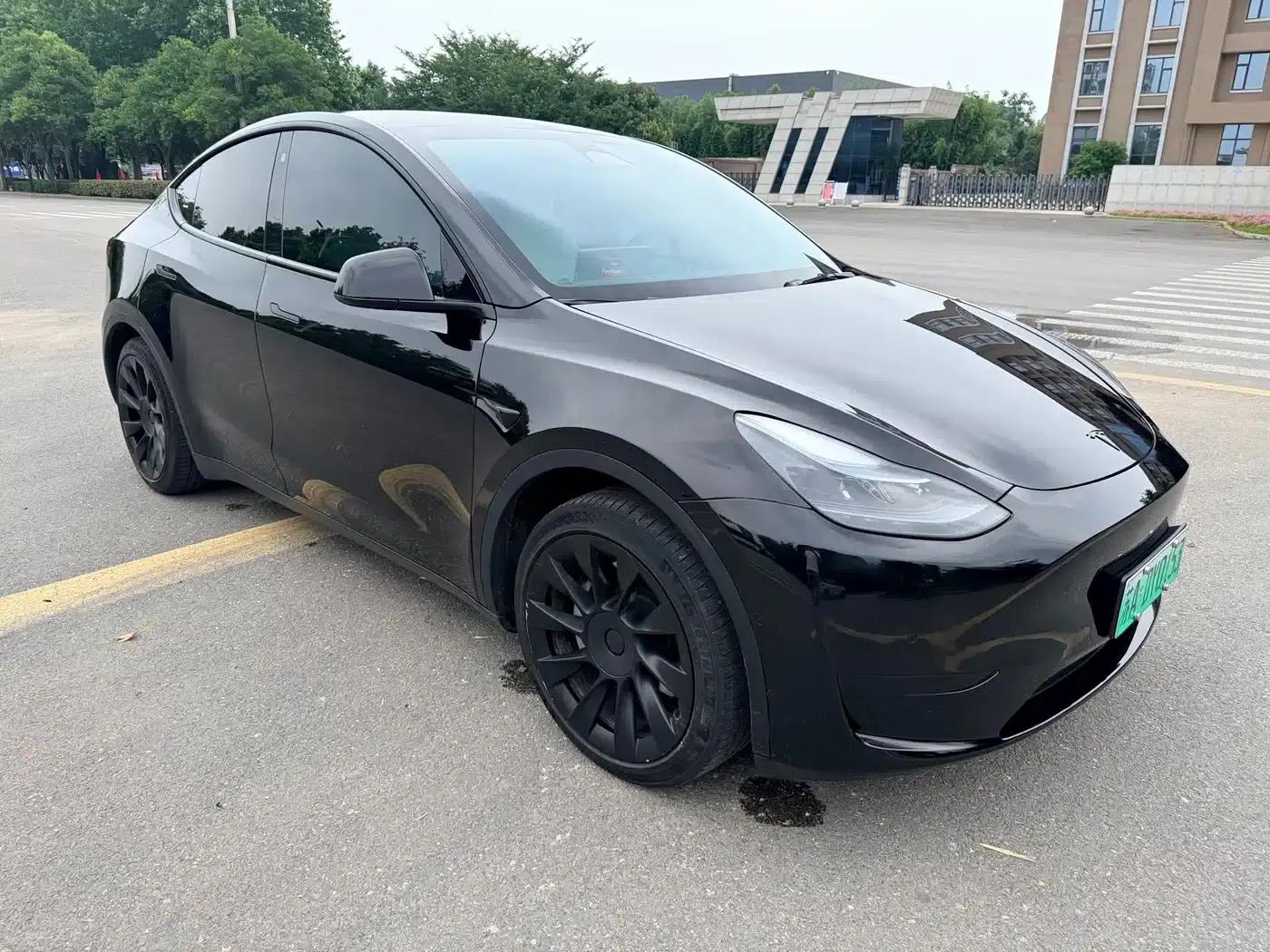 Model Y 2023 Rear-Wheel Drive — миниатюра 3