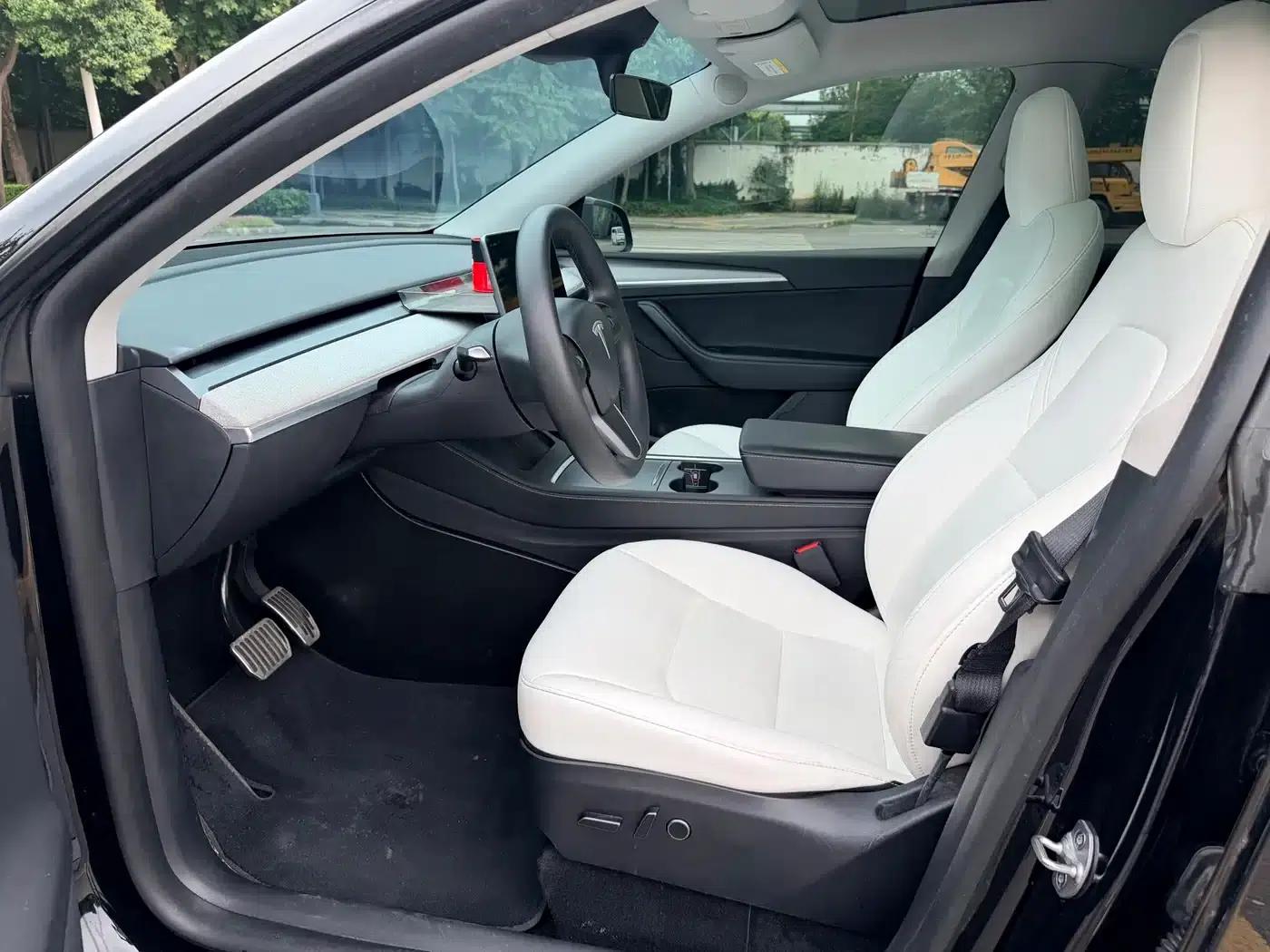 Model Y 2023 Rear-Wheel Drive — миниатюра 4