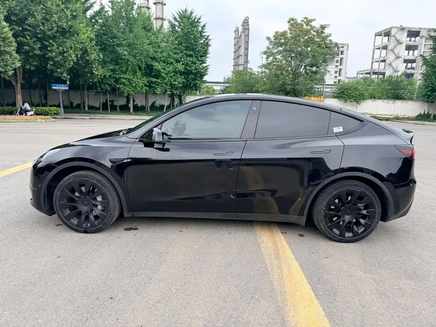 Model Y 2023 Rear-Wheel Drive — миниатюра 8