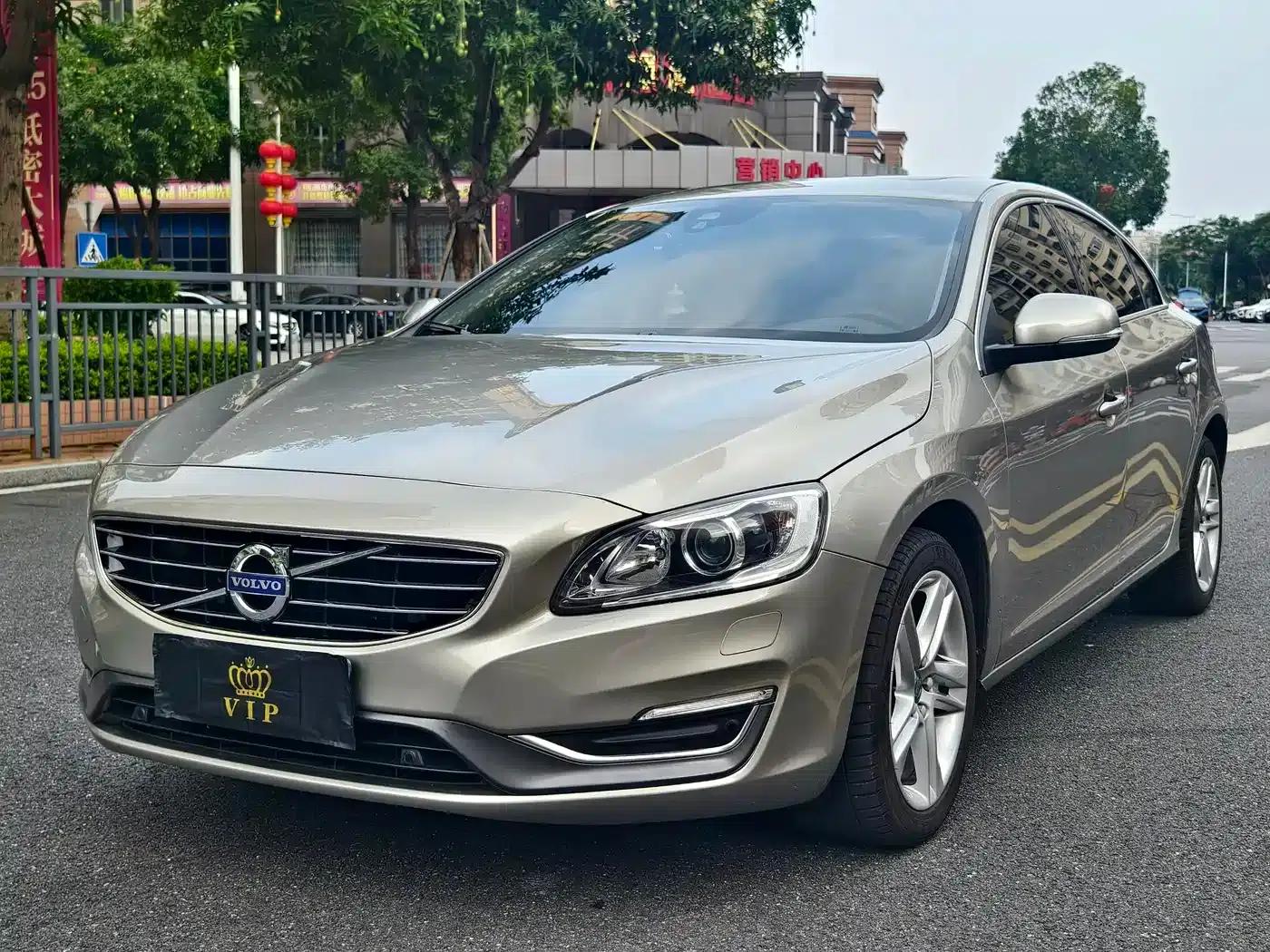 2016 Volvo S60L T5 Smart Edition — миниатюра 1