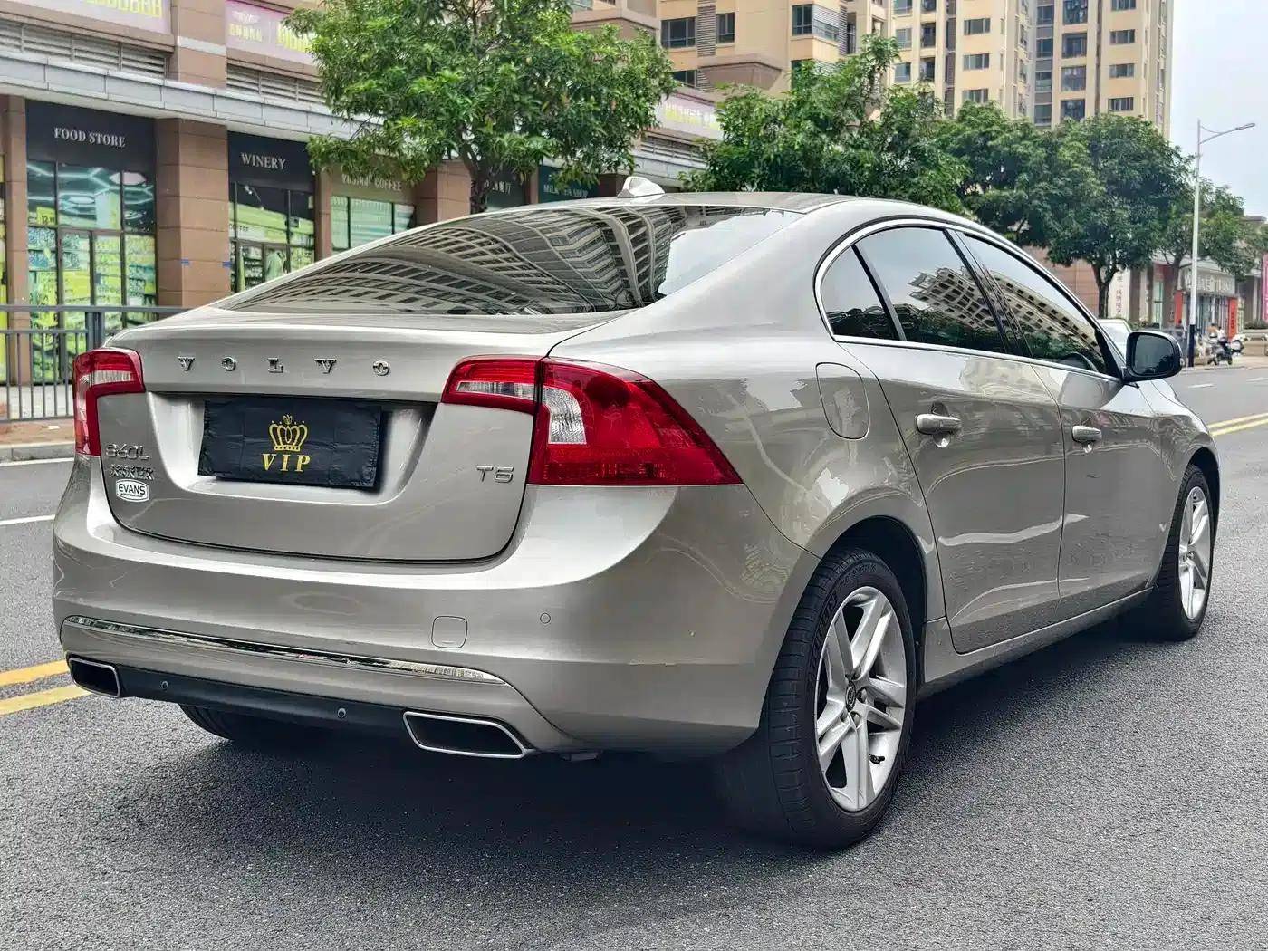 2016 Volvo S60L T5 Smart Edition — миниатюра 26