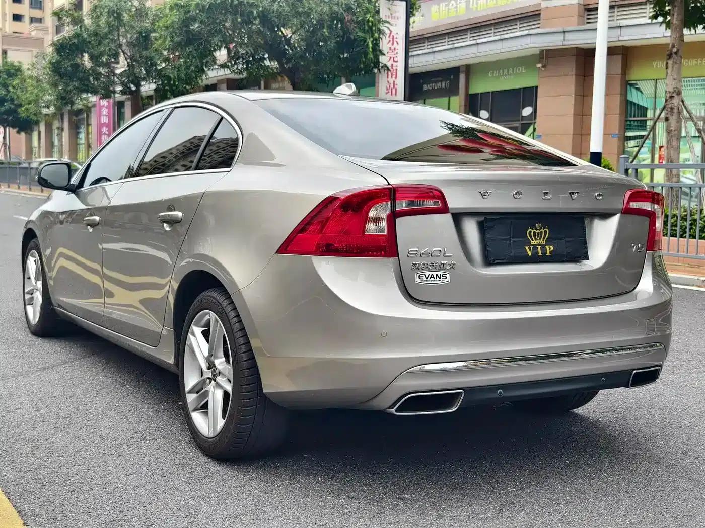 2016 Volvo S60L T5 Smart Edition — миниатюра 28