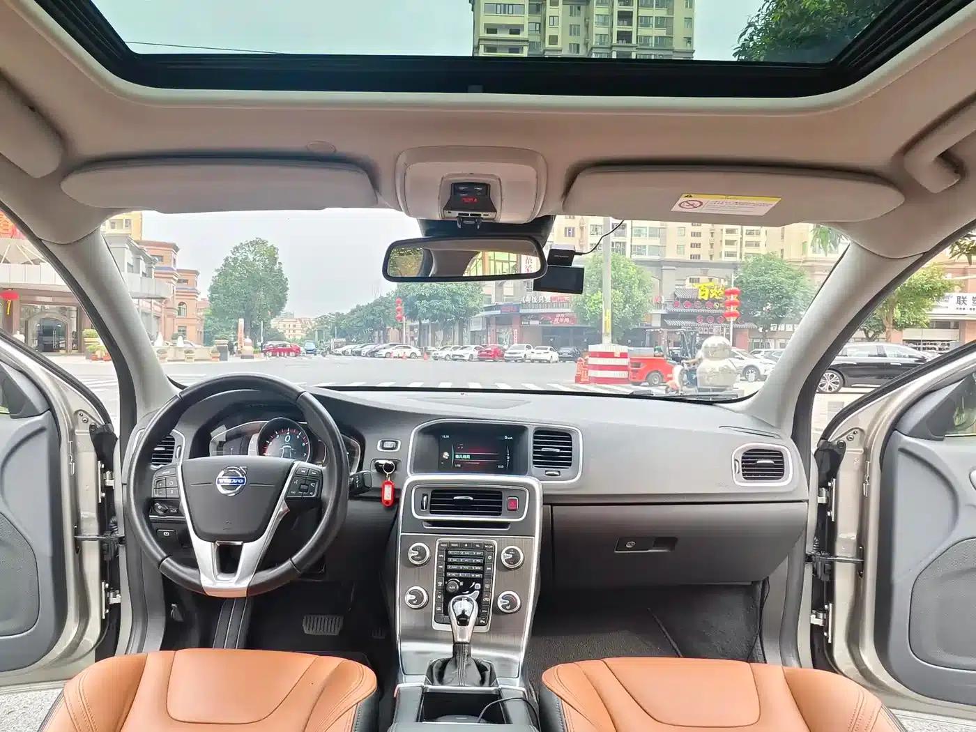 2016 Volvo S60L T5 Smart Edition — миниатюра 6