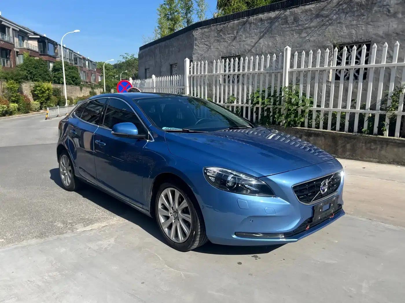 2016 Volvo V40 T4 Smart Edition — миниатюра 3