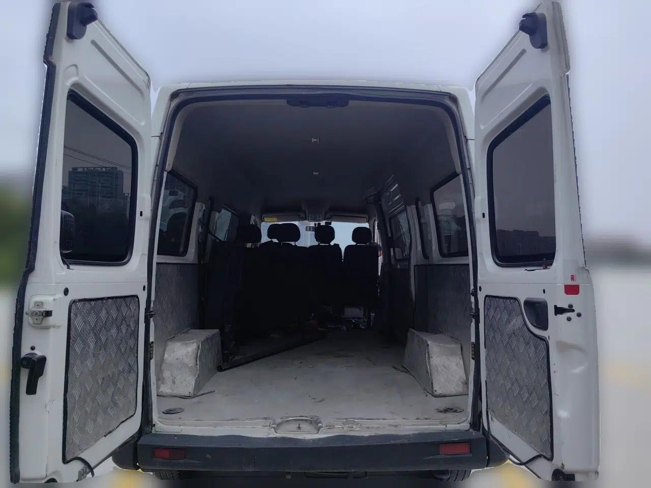 SAIC MAXUS Xintu V80 — миниатюра 19