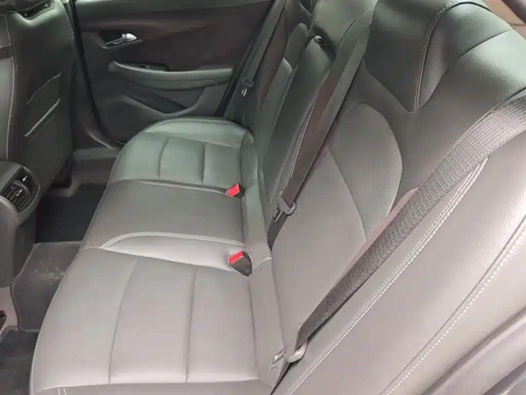 2016 Chevrolet Malibu 2.0L Automatic Luxury Edition — миниатюра 17