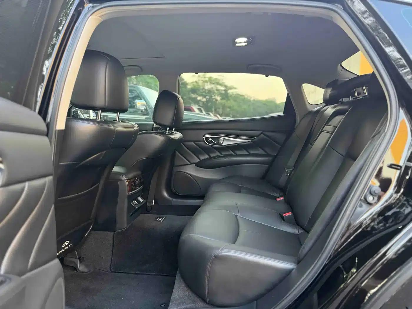 Infiniti Q70 2019 Q70L 2.0T Enjoy Edition — миниатюра 7