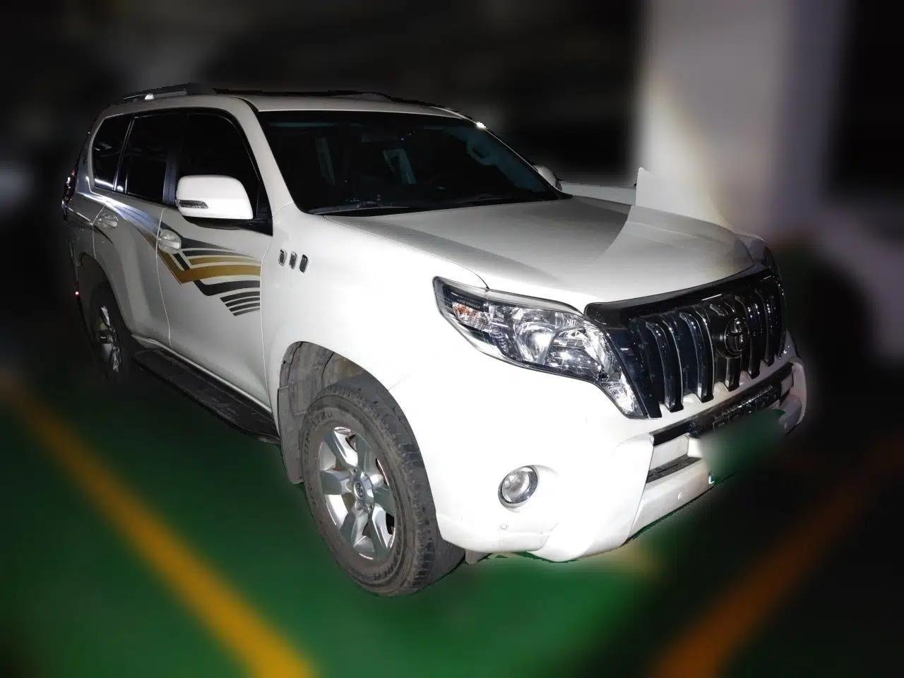 Toyota Prado 2014 2.7L Automatic Standard Edition — миниатюра 3