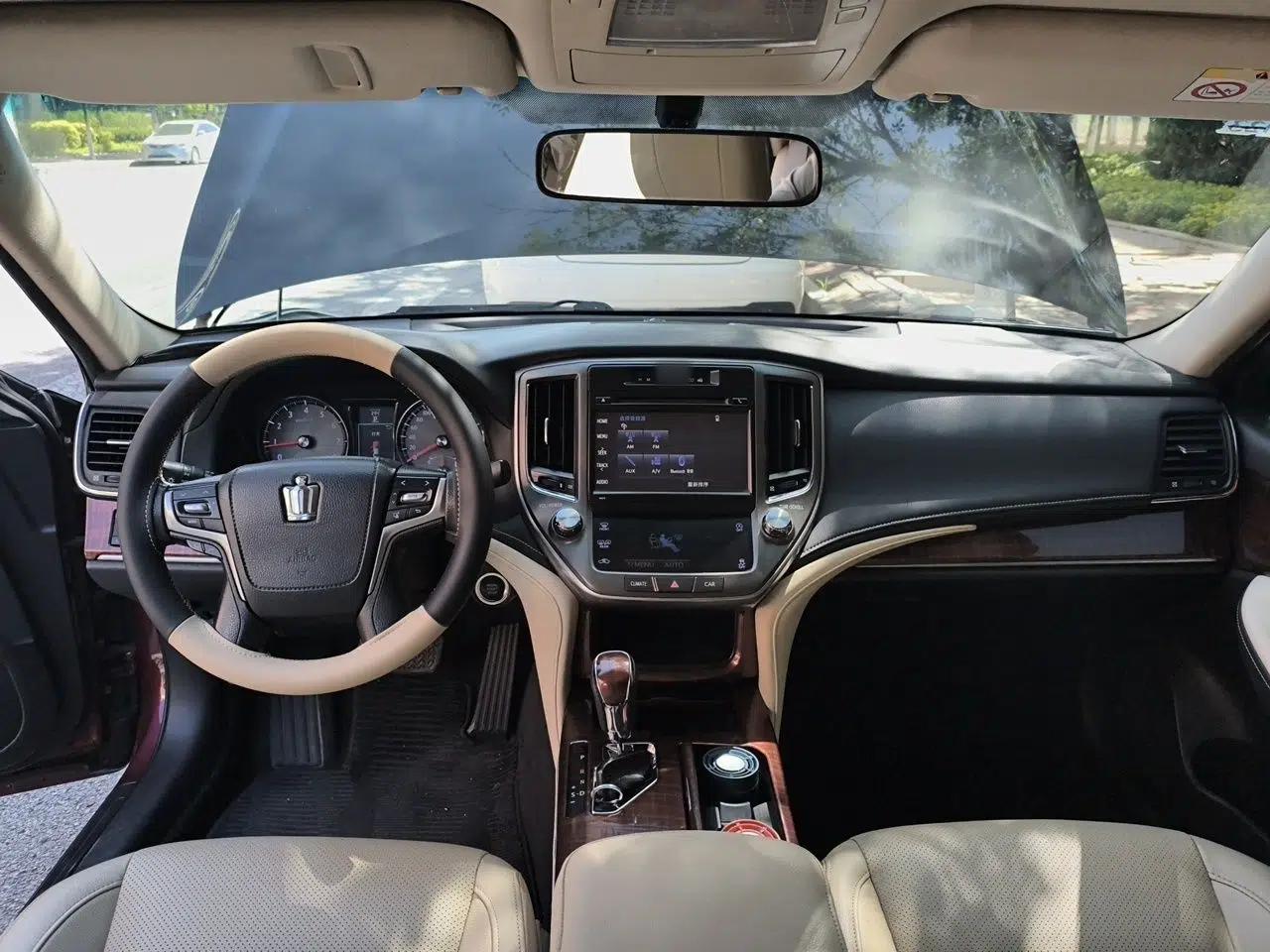 Toyota Crown 2015 2.0T Pioneer Edition — миниатюра 9