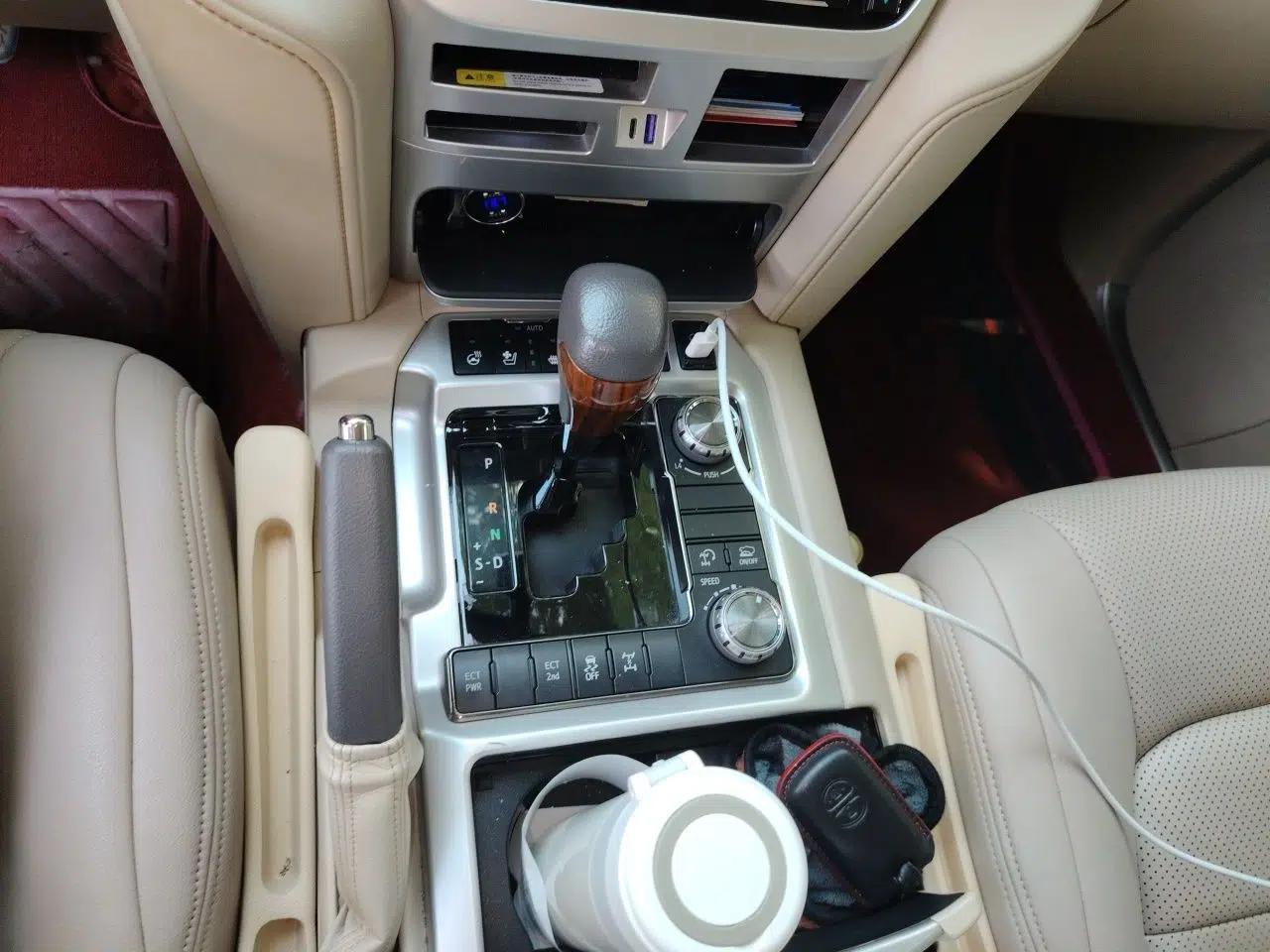 Toyota Land Cruiser — миниатюра 14