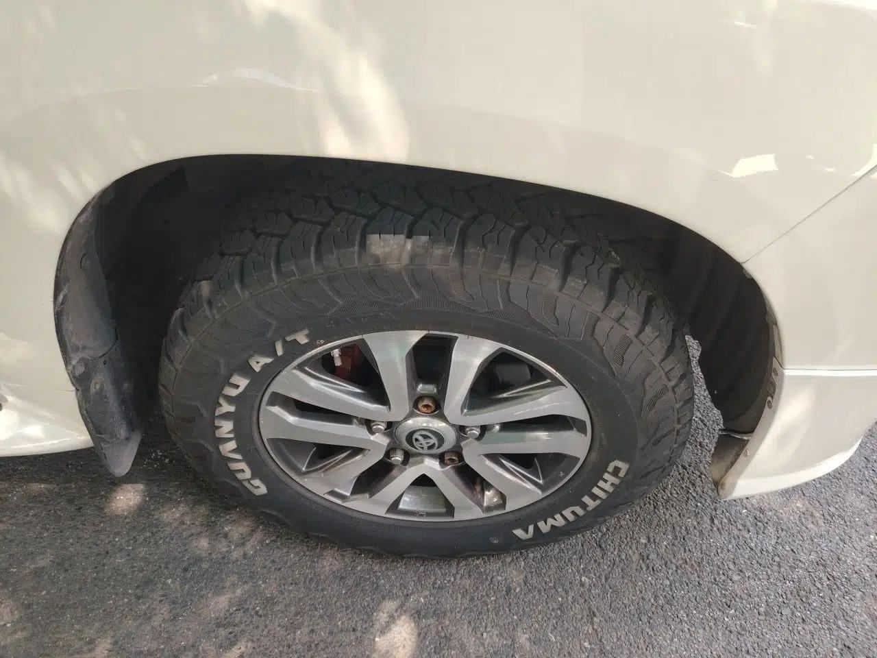 Toyota Land Cruiser — миниатюра 8