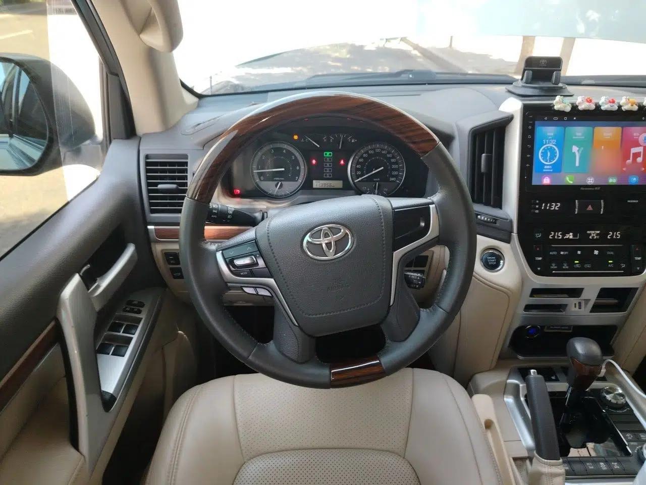 Toyota Land Cruiser — миниатюра 10
