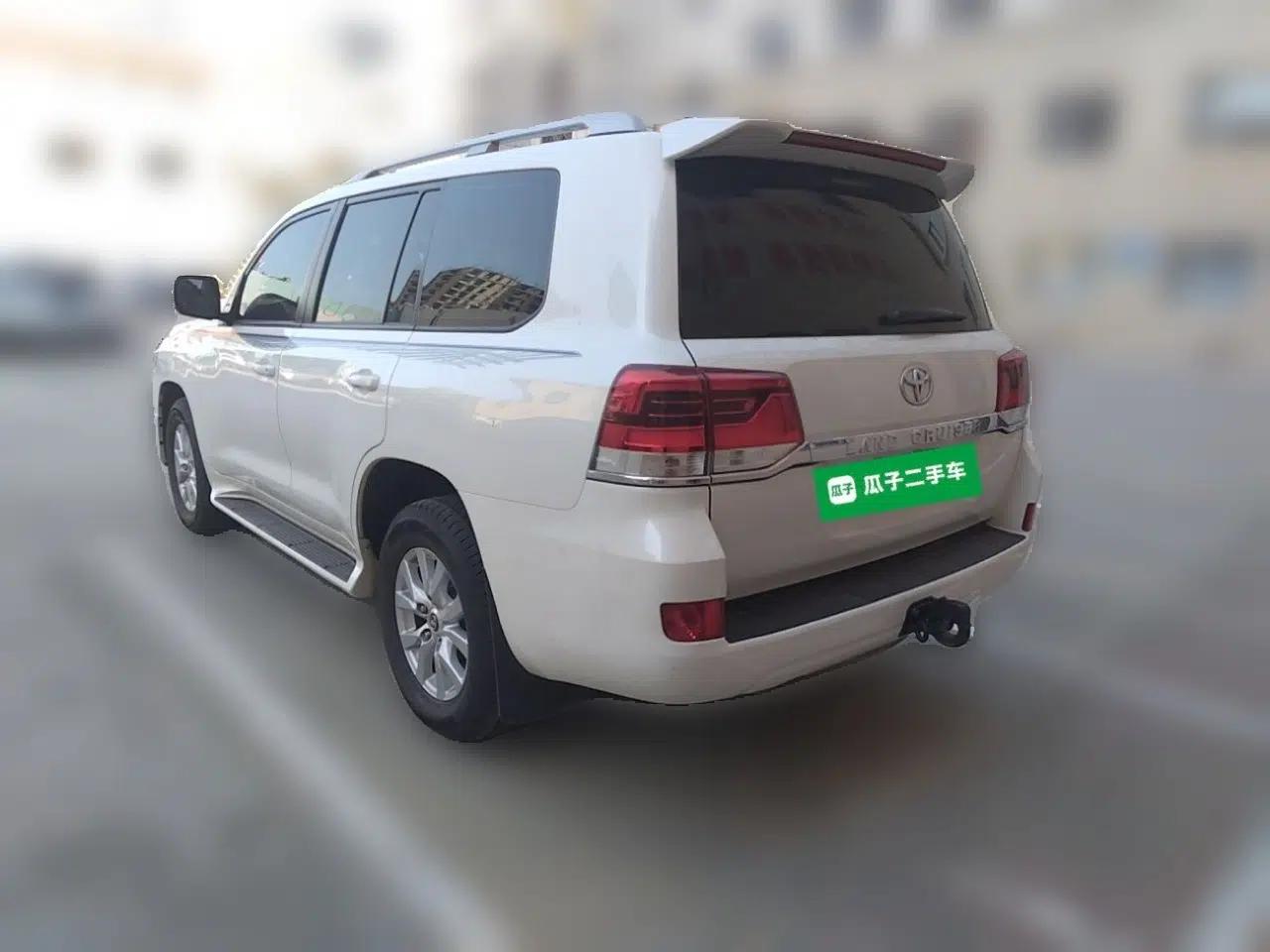Toyota Land Cruiser — миниатюра 4