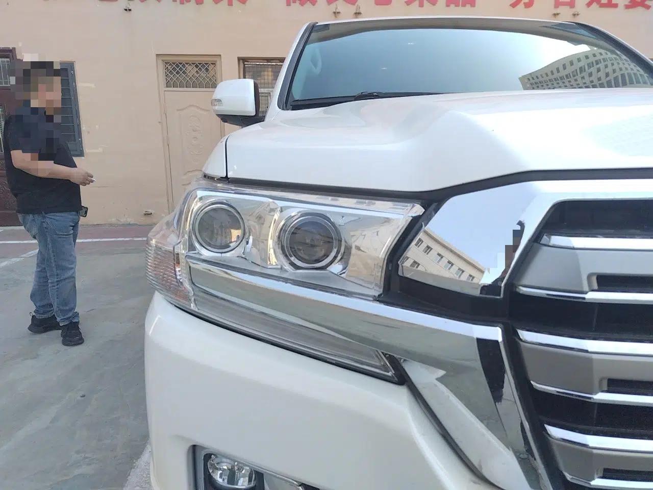 Toyota Land Cruiser — миниатюра 7