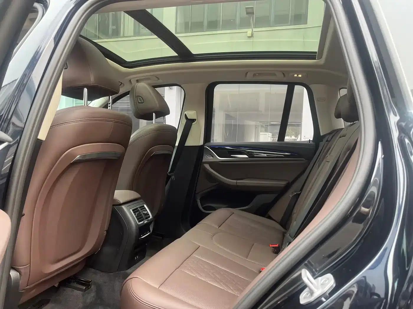 2023 BMW X3 xDrive25i M Sport Package — миниатюра 4