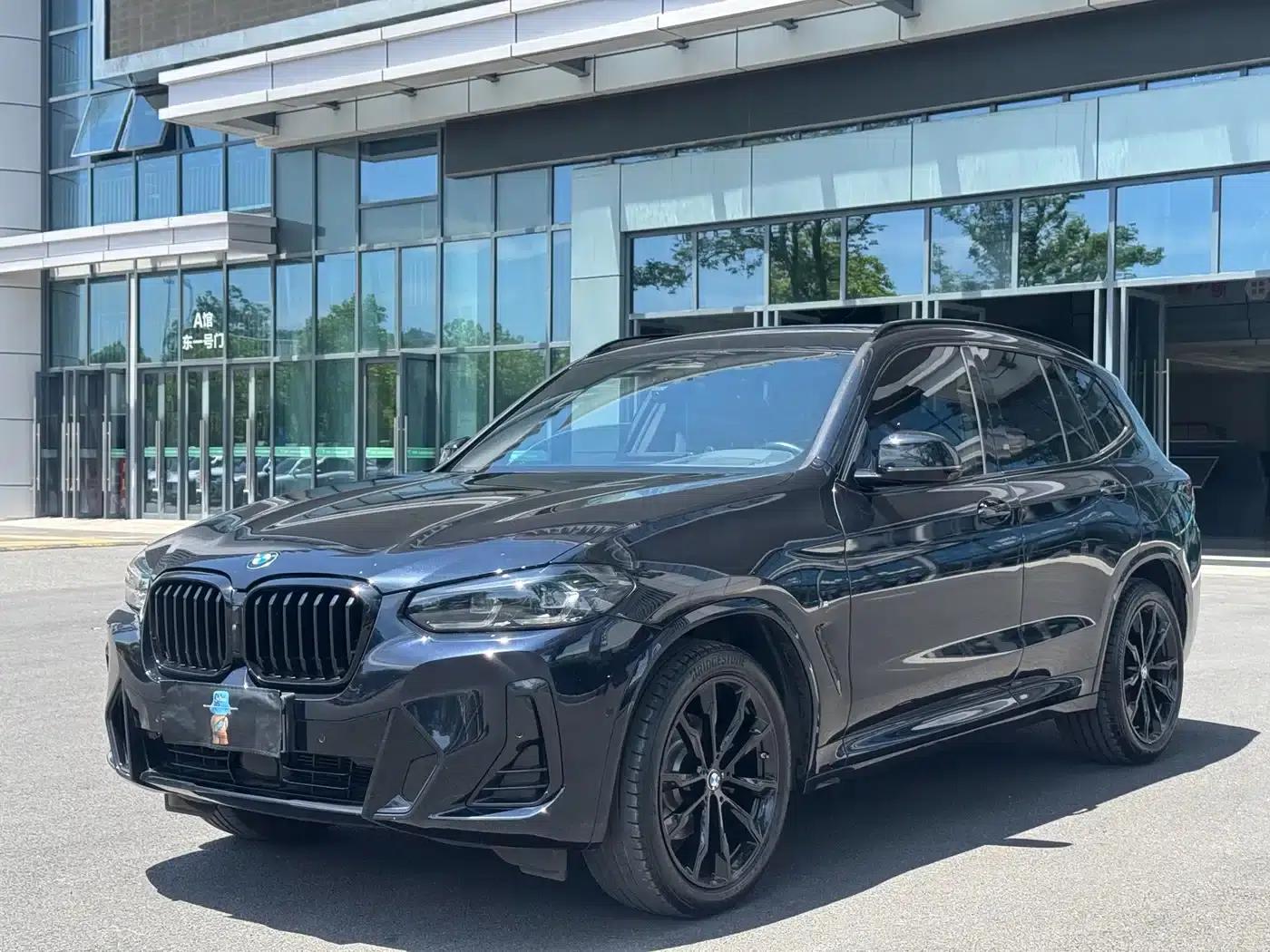 BMW X3 2023 xDrive30i Luxury M Sport Package — миниатюра 1