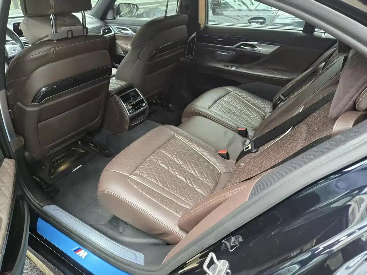 2021 BMW 7 Series 740Li Leading Edition M Sport Package — миниатюра 6