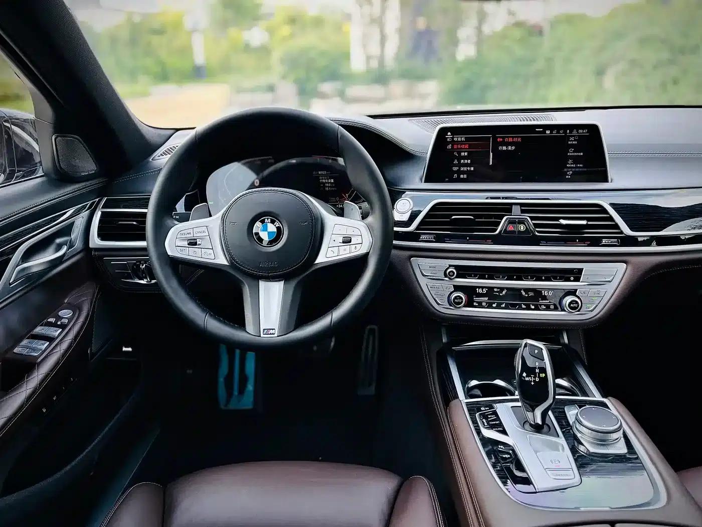 2019 BMW 7 Series Facelift 740Li Luxury M Sport Package — миниатюра 9