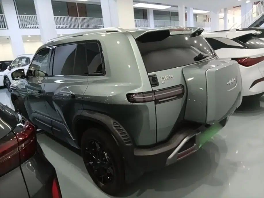 Formula Leopard Titanium 3 2025 501 km Range Rear-Wheel Drive Intelligent Driving Max Edition — миниатюра 4