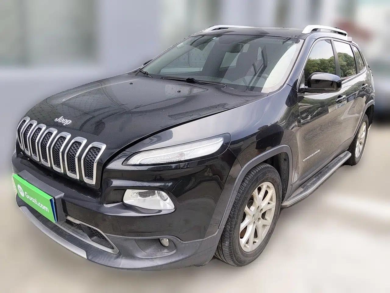 Jeep Cherokee 2017 2.0L Superior Edition — миниатюра 1