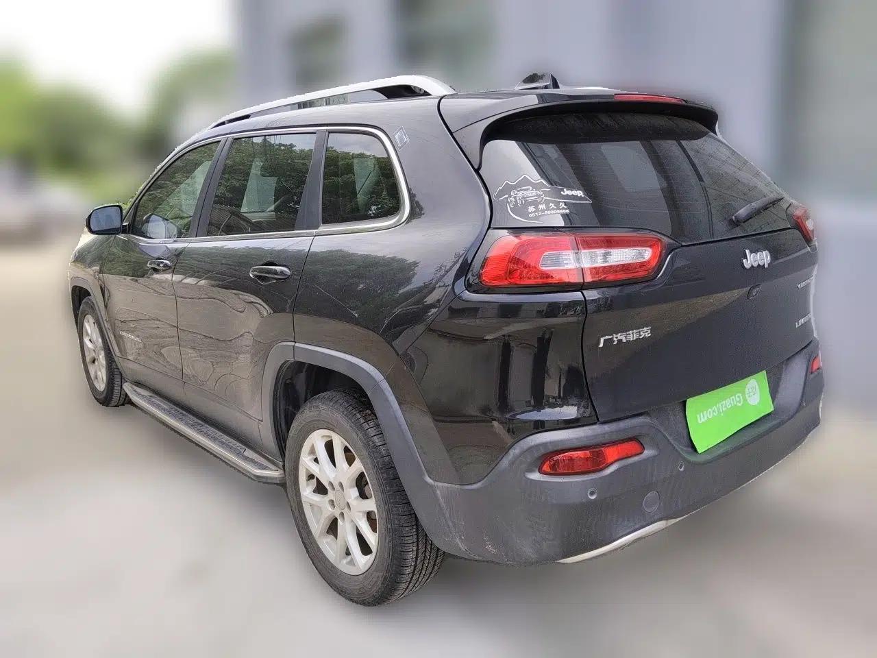 Jeep Cherokee 2017 2.0L Superior Edition — миниатюра 4