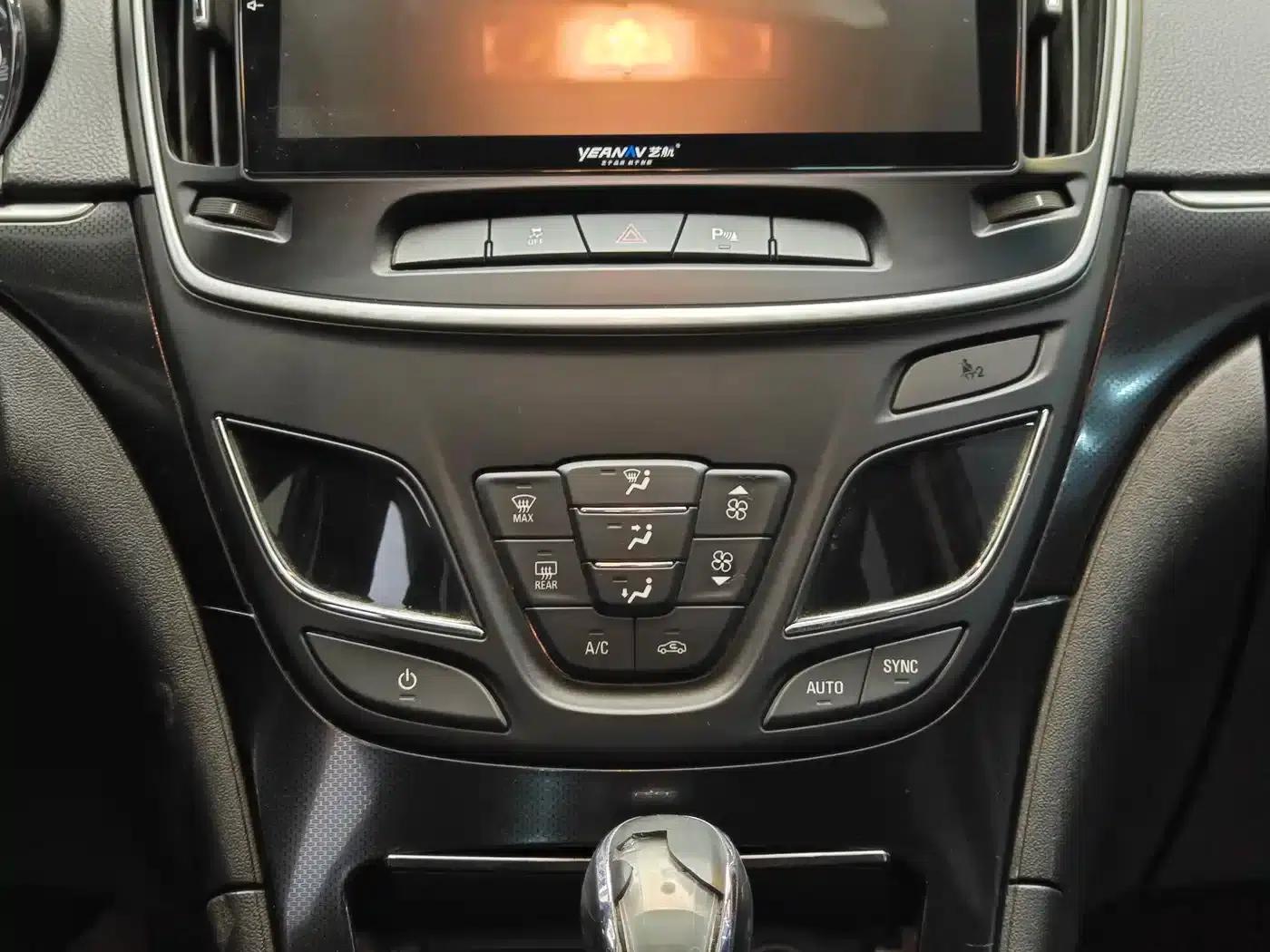 Buick Regal 2015 1.6T Advanced Technology Edition — миниатюра 17