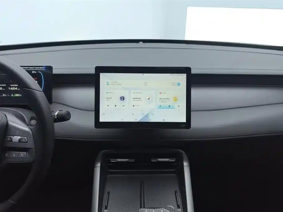 Qin PLUS 2025 DM-i Intelligent Driving Edition 55KM Leading Model — миниатюра 13