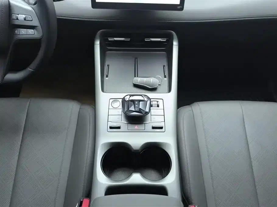 Qin PLUS 2025 DM-i Intelligent Driving Edition 55KM Leading Model — миниатюра 16