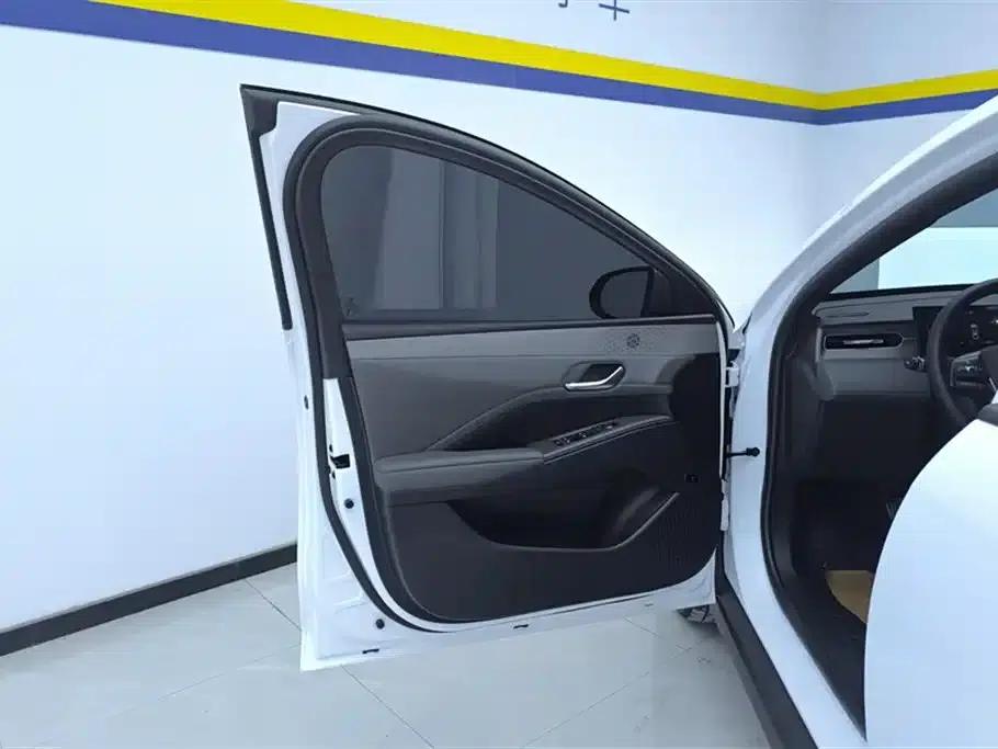 Qin PLUS 2025 DM-i Intelligent Driving Edition 55KM Leading Model — миниатюра 7