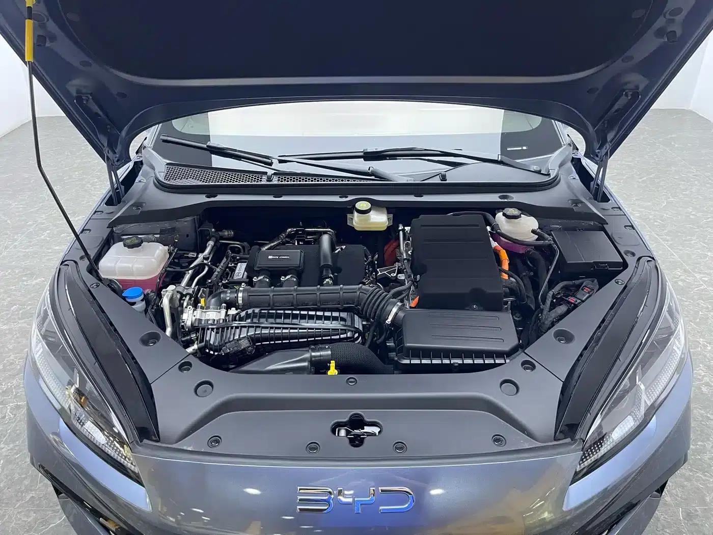 Seal 06 2024 DM-i 120KM Premium Edition — миниатюра 17
