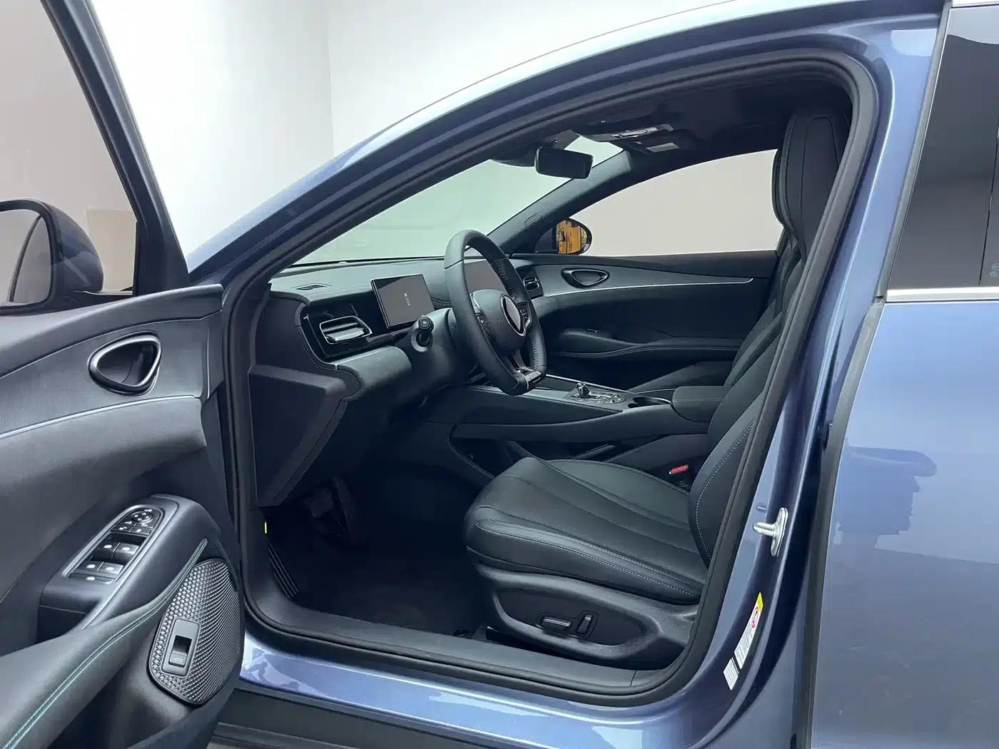 Seal 06 2024 DM-i 120KM Premium Edition — миниатюра 9