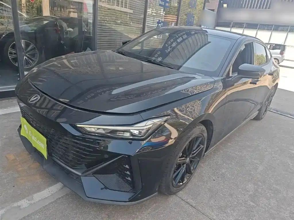 Changan UNI-V 2023 1.5T Premium Edition — миниатюра 1