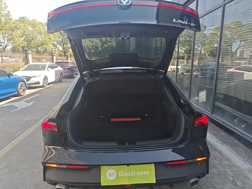 Changan UNI-V 2023 1.5T Premium Edition — миниатюра 19