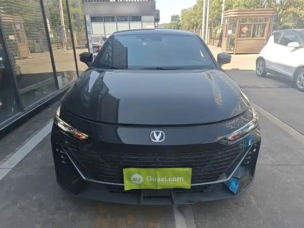 Changan UNI-V 2023 1.5T Premium Edition — миниатюра 3