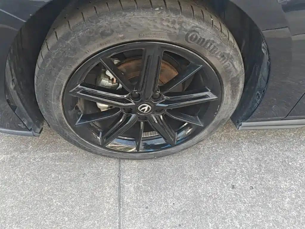 Changan UNI-V 2023 1.5T Premium Edition — миниатюра 23