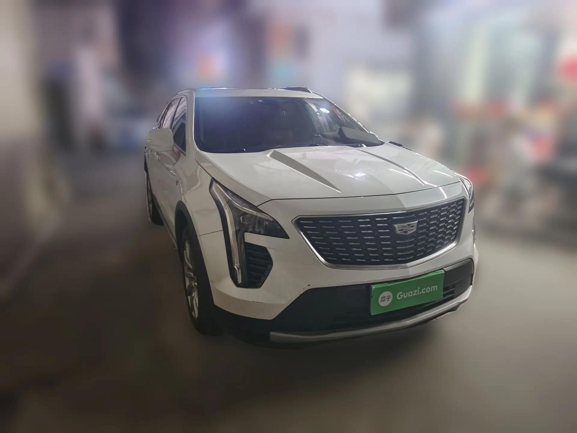Cadillac XT4 2018 28T Two-Wheel-Drive Luxury Model — миниатюра 3