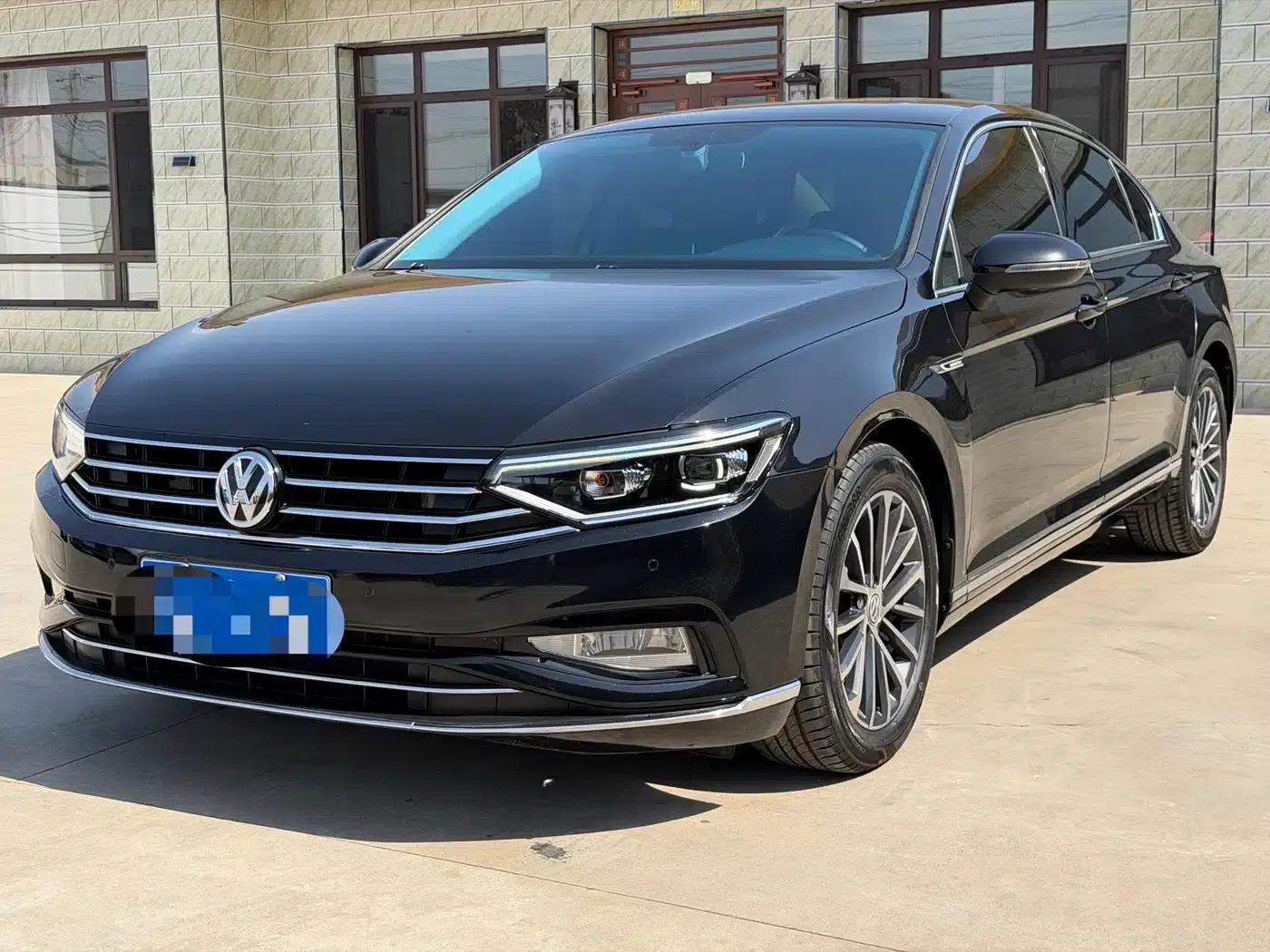 2020 Volkswagen Passat 330TSI DSG Luxury — миниатюра 4