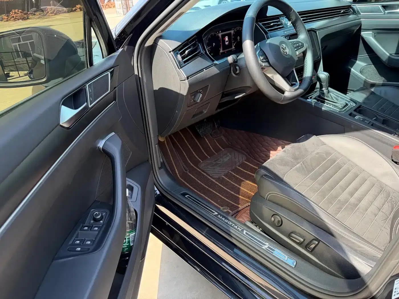 2020 Volkswagen Passat 330TSI DSG Luxury — миниатюра 8