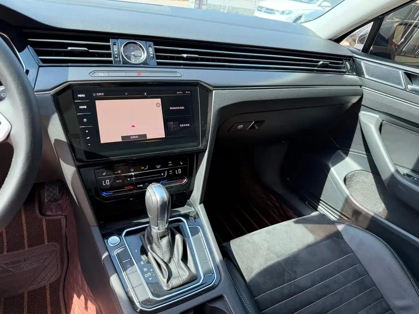 2020 Volkswagen Passat 330TSI DSG Luxury — миниатюра 9