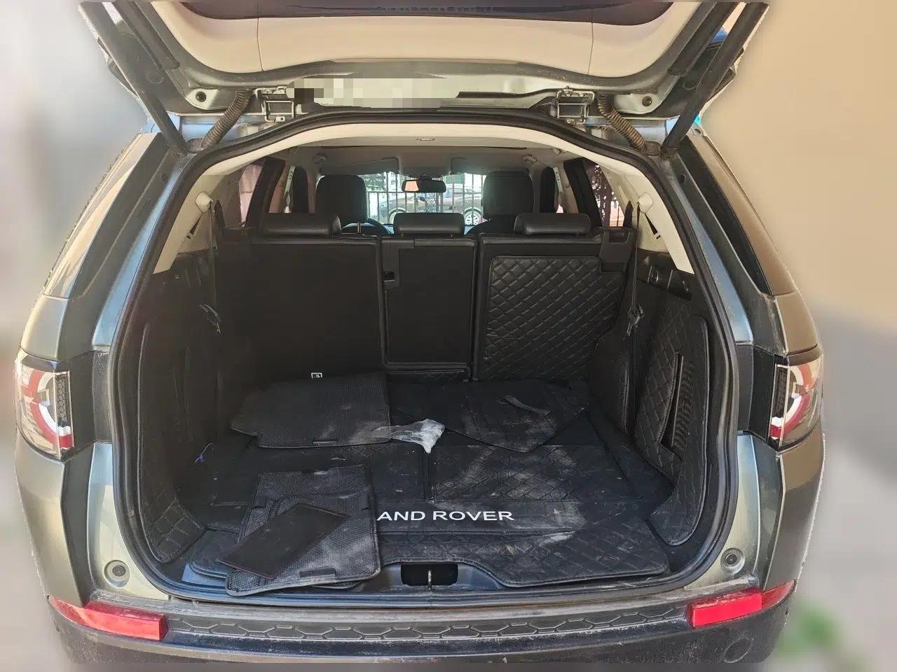Land Rover Discovery Sport 2017 2.0T HSE — миниатюра 19
