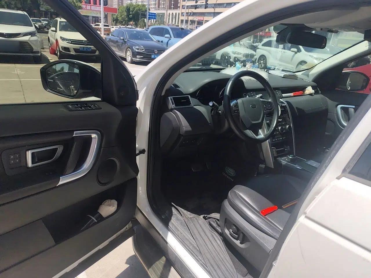 Land Rover Discovery Sport 2018 240 PS HSE Version — миниатюра 16