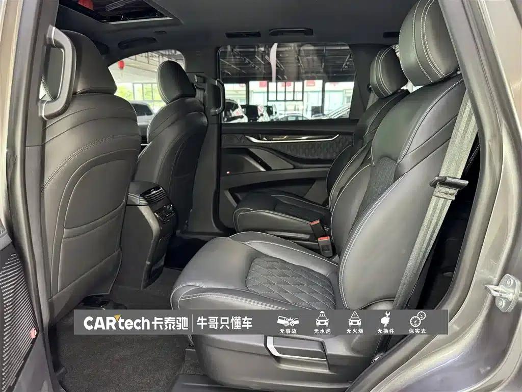 SAIC MAXUS D90 Pro 2021 2.0T Gasoline 4WD Flagship Edition 7-Seater — миниатюра 24