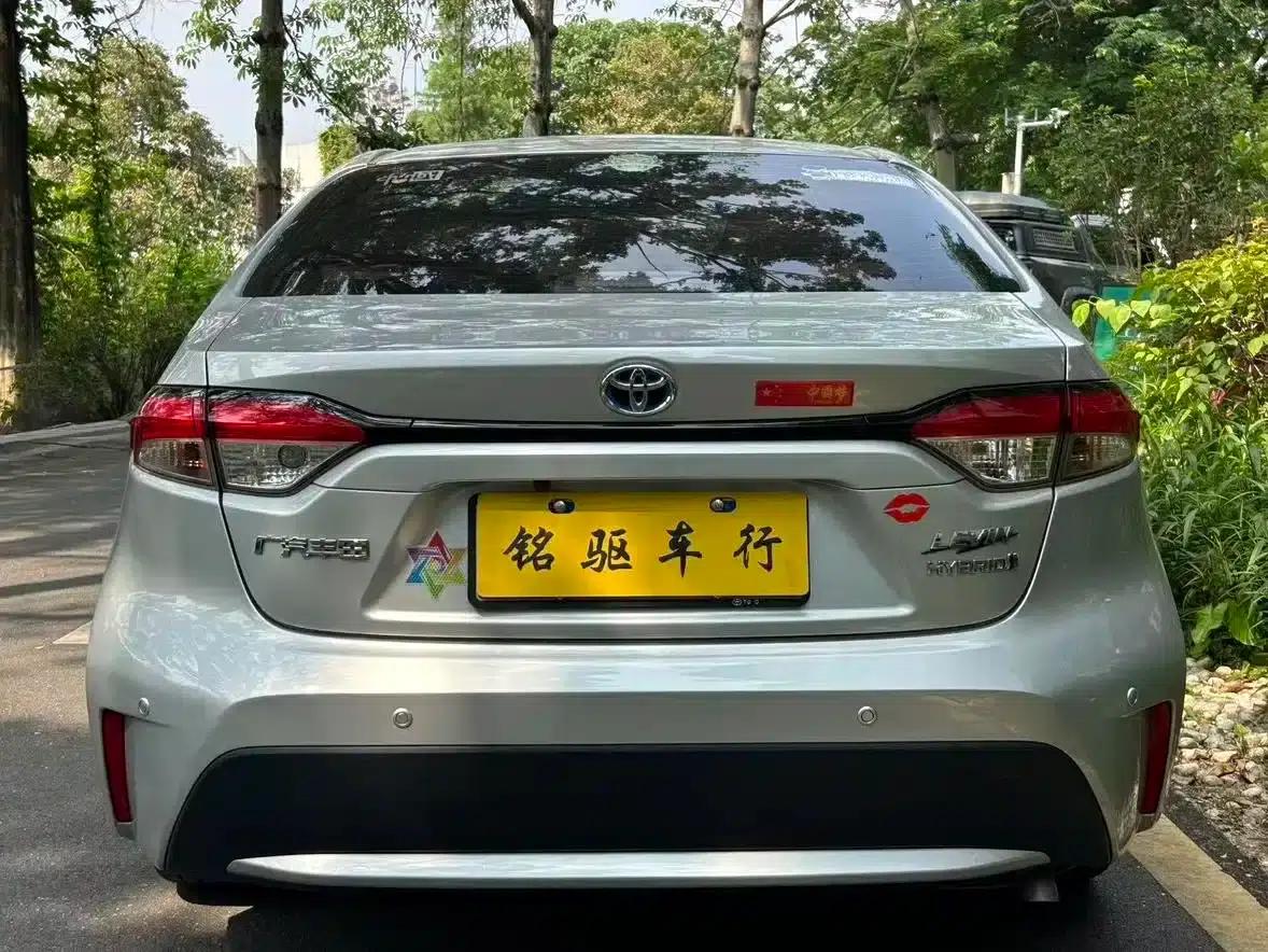 Levin 2022 Hybrid 1.8H E-CVT Leading Edition — миниатюра 5