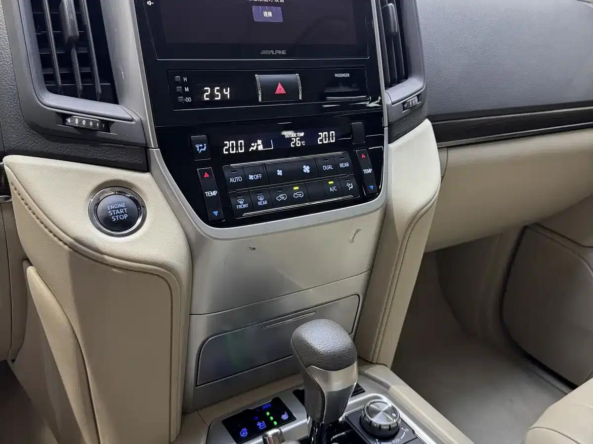 2019 Land Cruiser (Imported) 4.6L Middle East Edition — миниатюра 13