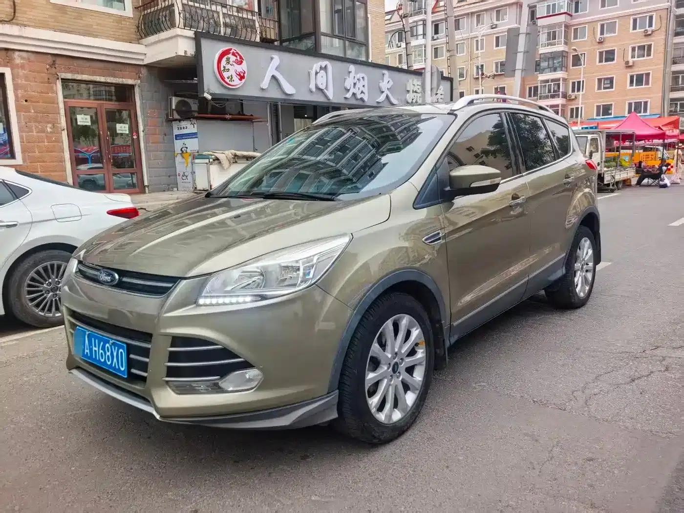 Ford Kuga 2015 1.5L GTDi AWD Elite — миниатюра 1