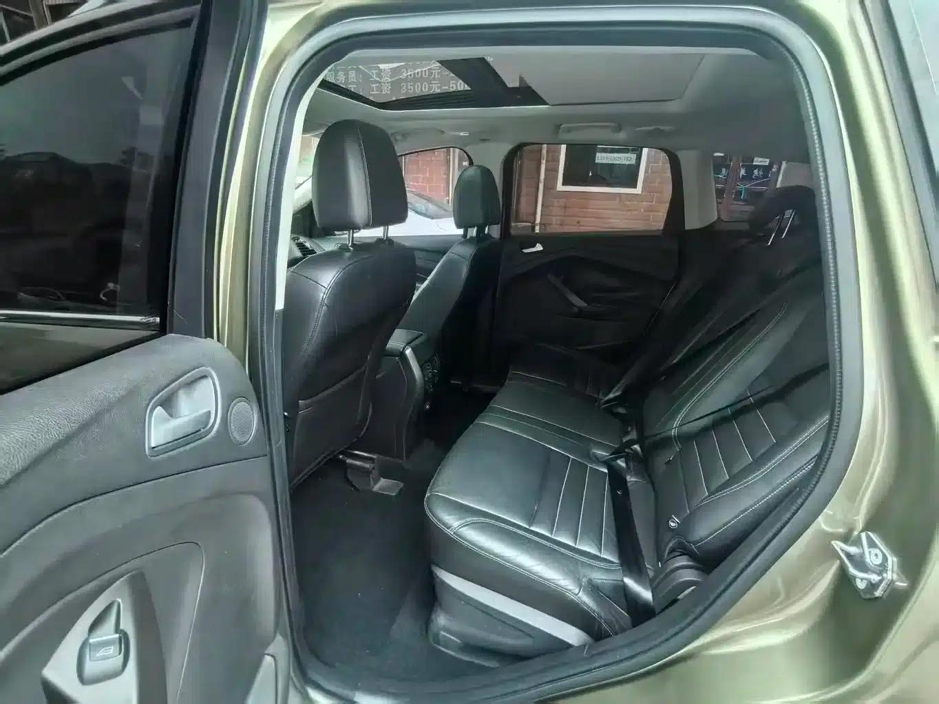 Ford Kuga 2015 1.5L GTDi AWD Elite — миниатюра 9