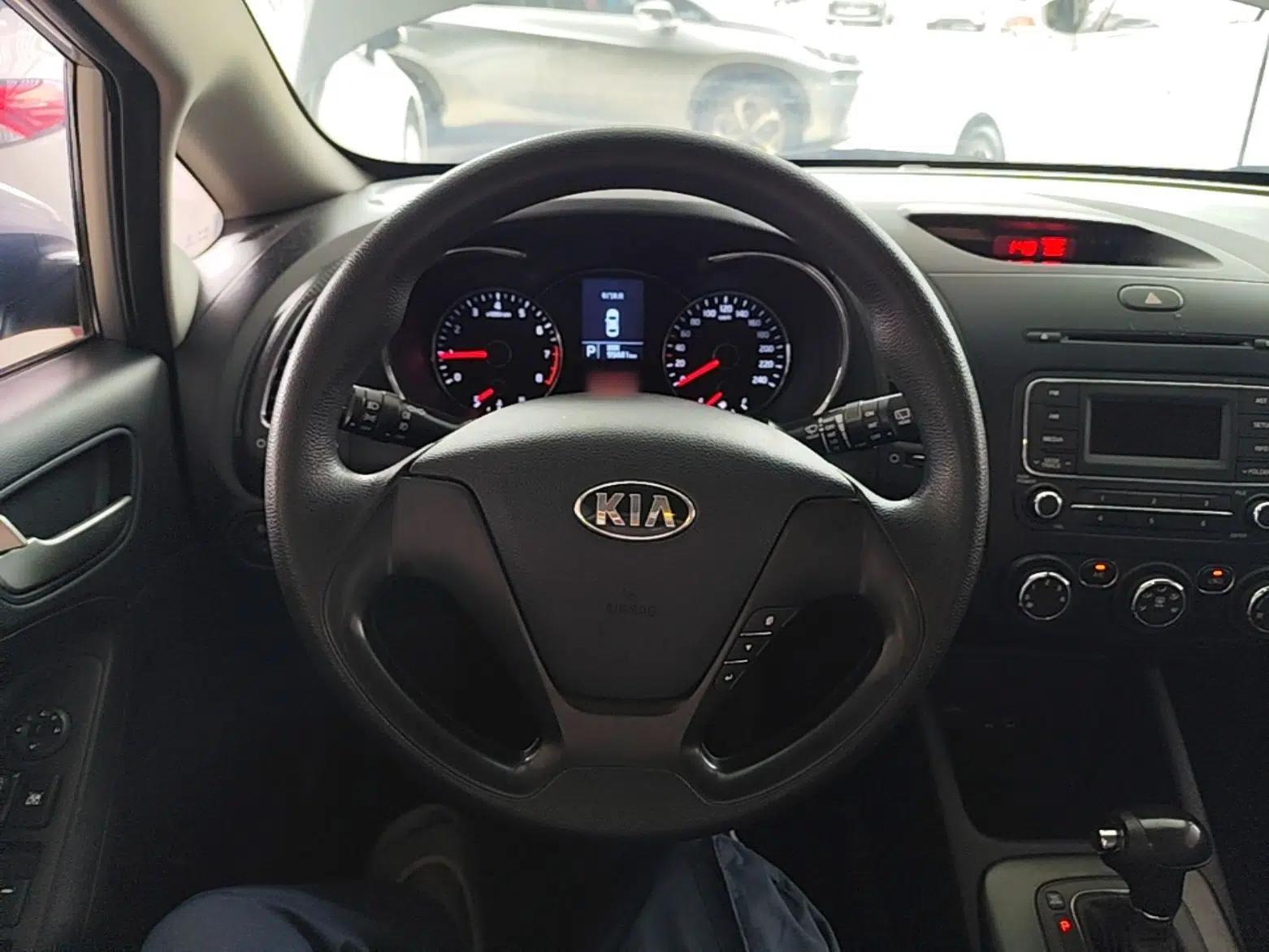 Kia K3S 2014 1.6L Automatic GL — миниатюра 13