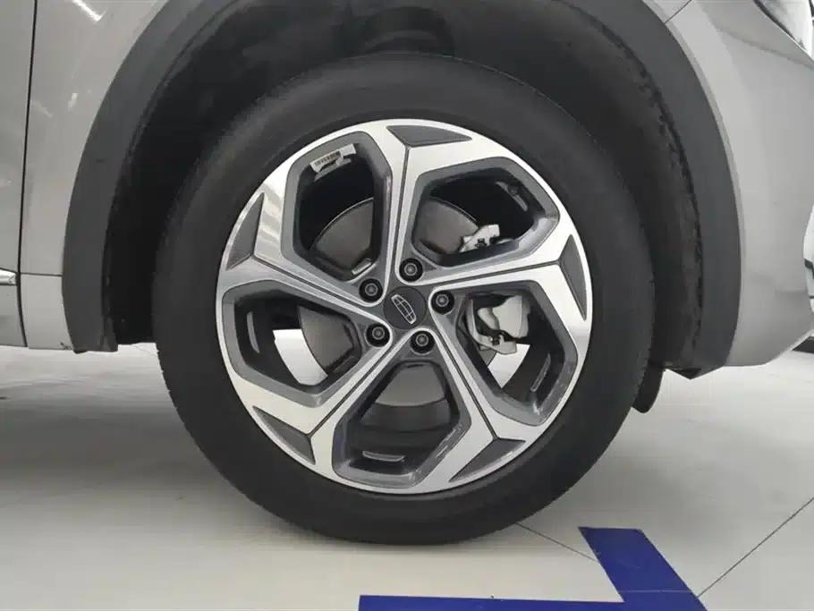 Geely Xingyue L 2024 2.0TD High-Power Automatic Two-Wheel Drive Cloud Edition — миниатюра 6